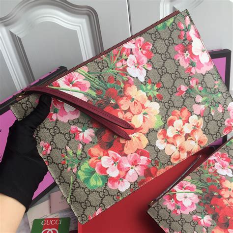 gucci floral clutch bag|clutch gucci originally.